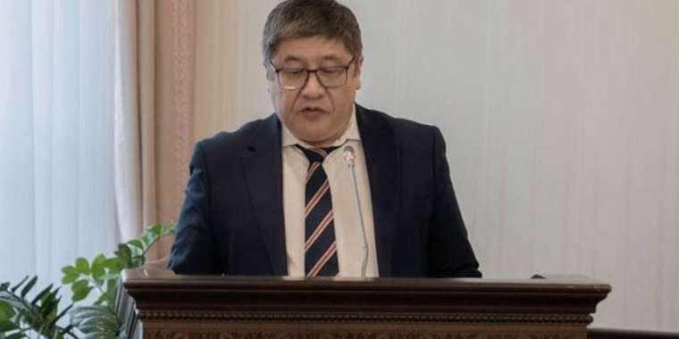 Жоғарғы соттың судьясы қызметінен кетті