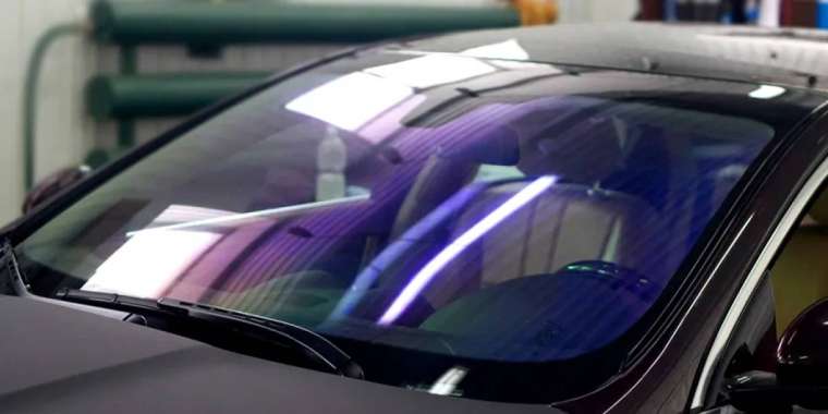 Көліктің алдыңғы терезесін қараңғылауға рұқсат берілуі мүмкін