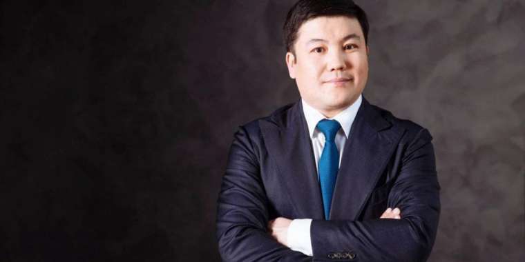 Әзілкеш Тұрсынбек Қабатов қамауға алынды