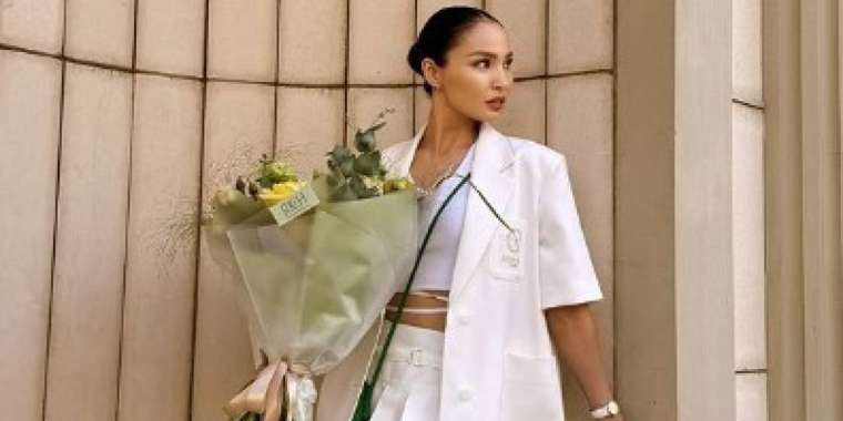 Ауруханадан шыққан Жұлдыз Әбдікәрімова балаларымен бірге Бурабайда демалып жүр