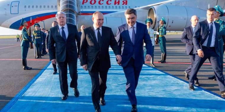 Путин ШЫҰ саммитіне қатысу үшін Астанаға келді