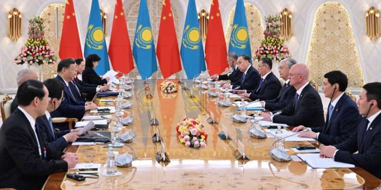 Си Цзиньпин Бейжің Қазақстан тұтастығын қорғайтынын екінші рет айтты