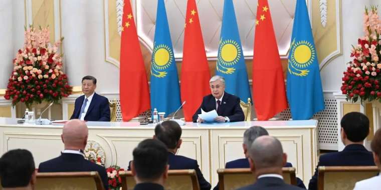 Қасым-Жомарт Тоқаев пен Си Цзиньпин БАҚ өкілдері үшін брифинг өткізді