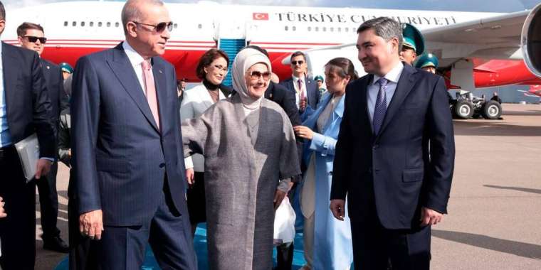 Режеп Тайип Ердоғанның ұшағы Астанаға қонды