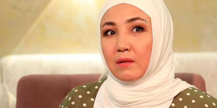 «Астағфируллаһ!»: Индира Расылхан хиджабын сөз еткен оқырманына ашуланды