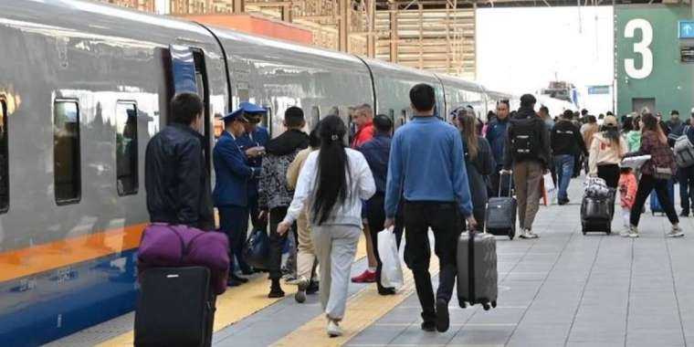 «Жеке касса заңсыз қайта сатқан». ҚТЖ билет тапшылығының сырын ашты