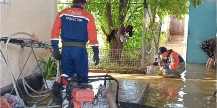 Жамбыл облысында толассыз жауған жауыннан 47 үйді су басты