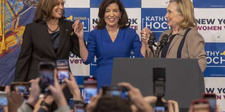 АҚШ-тағы сайлау: Трамптан басым қос үміткер Байденге қолдау білдірді