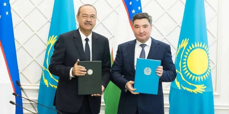 Қазақстан мен Өзбекстан үкімет басшылары ынтымақтастықты нығайту қарқынын талқылады