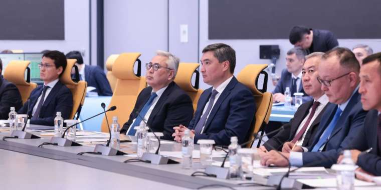 Үкімет көлеңкелі экономиканы 926 млрд теңгеге қысқартатын жоспар құрды