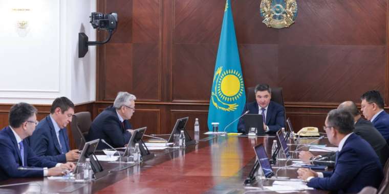 Үкімет су тасқынынан зақымданған үйлерді қалпына келтіру жұмыстарын тұрақты қадағалап отыр