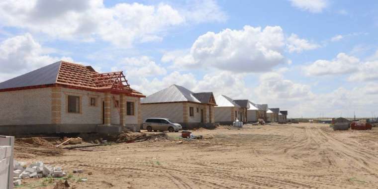 Су тасқынынан зардап шеккендерге жаңа үйлер жеребе арқылы берілді