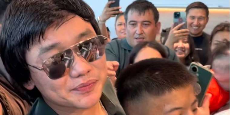 Қайрат Нұртас тыңдарманымен қауышты