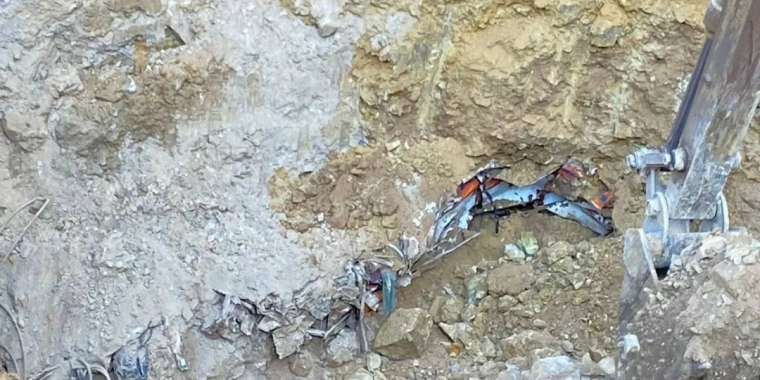 Майқайың кенішінде шахтаға құлаған автобус табылды