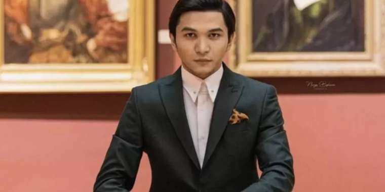 «Хиджаб кимегеннен өлтіреді». Әнші Ұланғасыр Қамиевтің үстінен іс қозғалды