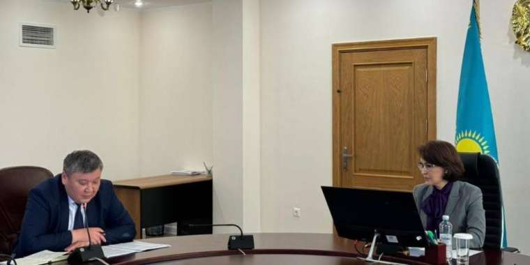 Денсаулық сақтау министрлігі дәрі-дәрмек бағасын төмендету мәселесін талқылады