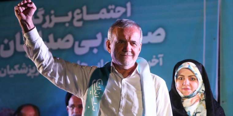 Иранның жаңа президенті Масуд Пезешкян қызметіне кірісті