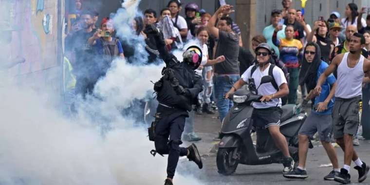 Венесуэлада халық президенттік сайлау нәтижелеріне қарсылық білдіріп жатыр