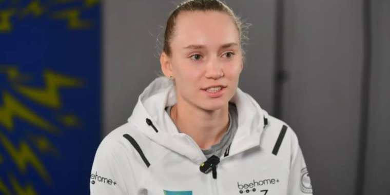 «Үмітті ақтамадым». Елена Рыбакина жанкүйерлерінен кешірім сұрап, видеоүндеу жасады