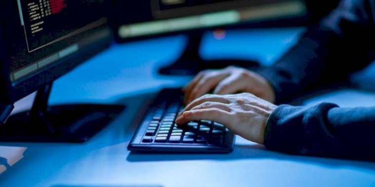 19 млн теңгені үптеп кеткен интернет-алаяқ ұсталды