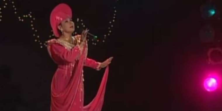 Мақпал Жүнісова Мадина Ералиеваға әсерлі жазба арнады