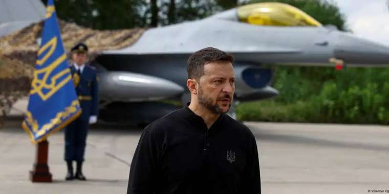 Украинаға уәде етілген F-16 ұшақтарының алғашқы легі жеткізілді
