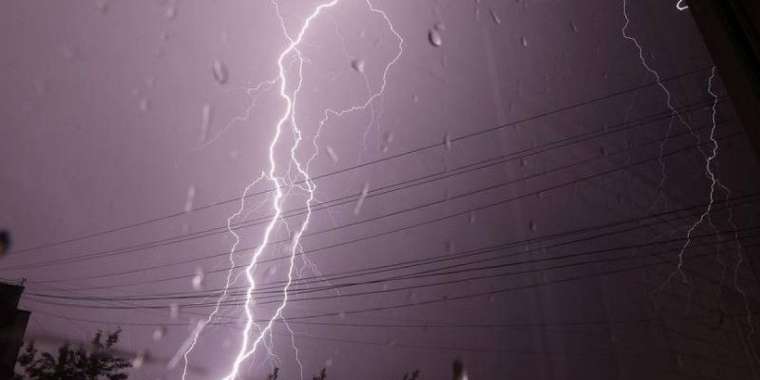 Ақтөбеде найзағай түсіп, бір адам көз жұмды