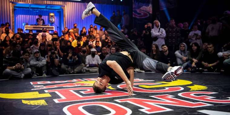 Париж-2024: спортшыларымыз бүгін еркін күрес, велотрек және брейк-данстан сынға түседі