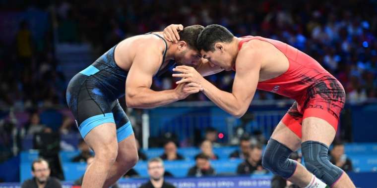 Париж-2024: Әлішер Ерғали ширек финалға өтті