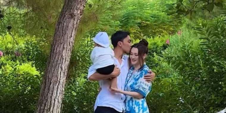 «Сіздерге қарап проблемаларымды ұмытамын»: Ерке мен Raim-ның видеосы көпшілікті сүйсіндірді