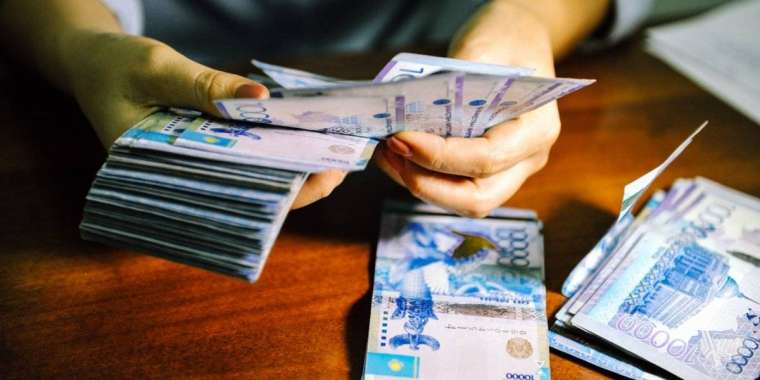 708 млн теңге. «Балқаш жылу» директорының бұрынғы орынбасары мен бас бухгалтері сотталды