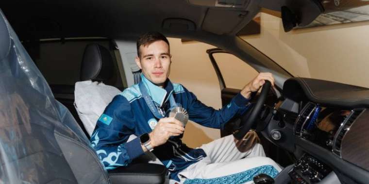 Нариман Құрбановқа автокөлік тарту етілді