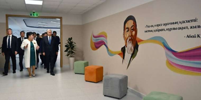 Мемлекет басшысы Астанадағы бірқатар жаңа мектепті аралап көрді