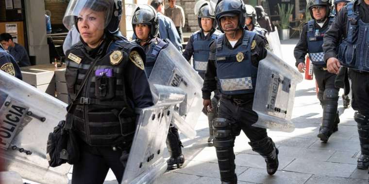 Мексикада судьялар президент саясатына қарсы шықты