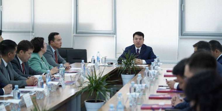 Тамыз саммитінде қандай мәселелер көтерілді?