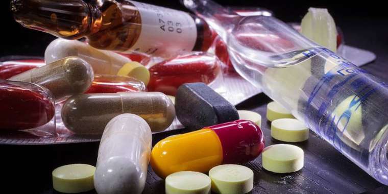 Шекарадан дәрі-дәрмекті заңсыз өткізбек болғандар ұсталды