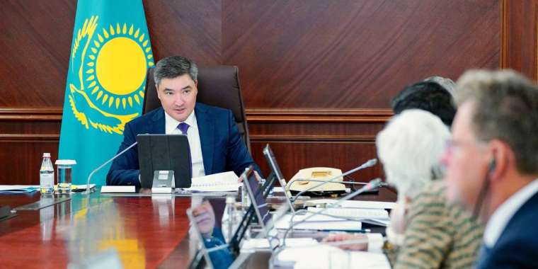 Бектенов отандық тауар өндірушілерді қолдау бойынша «Бәйтерек» холдингі құралдарының тиімділігін арттыруды тапсырды