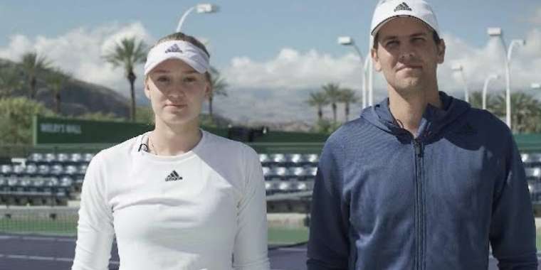 Олимпиададан бас тартқан Рыбакина бапкерімен де қоштасты