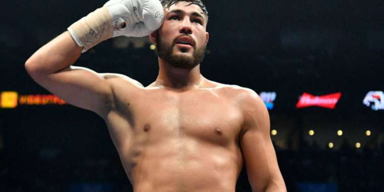 Кәсіпқой боксшы Садриддин Ахмедов рингке оралады