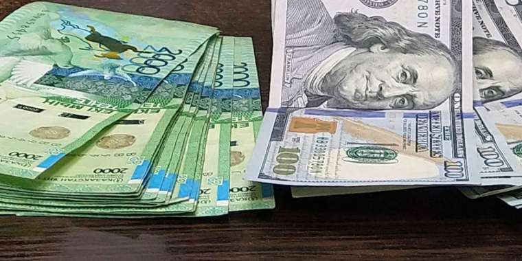 Доллар мен рубль қанша теңгеден саудаланып жатыр?