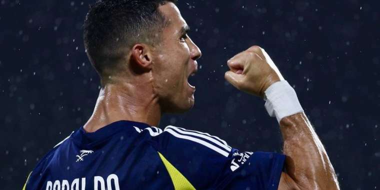 Криштиану Роналду УЕФА-ның арнайы сыйлығымен марапатталады