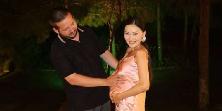 Айсәуле Бақытбек шетелде гендер-пати ұйымдастырды