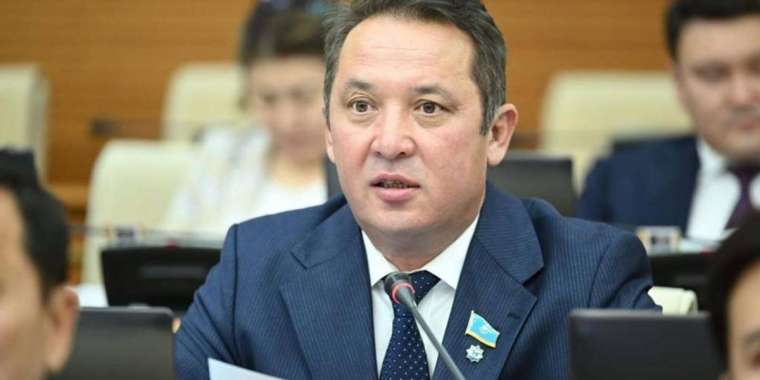 ОСК депутат Асқар Садықовты мандатынан айырды