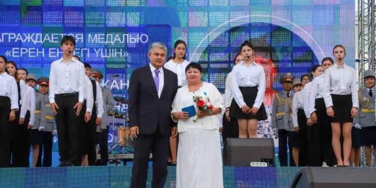 Өскеменде Конституция күні мерекесі тойланып жатыр