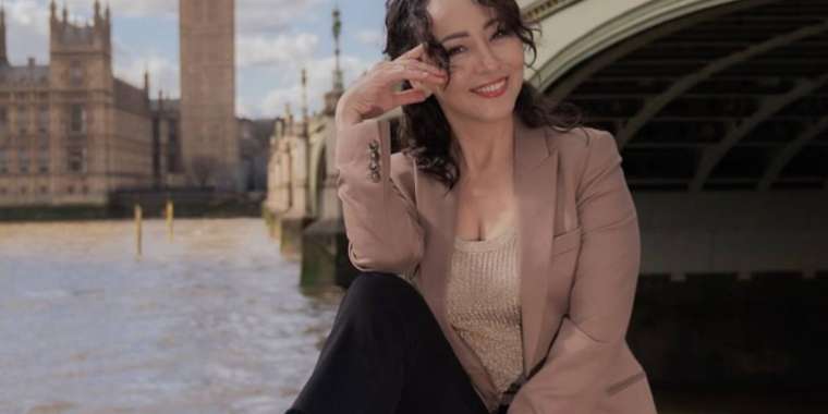 Айгүл Иманбаева алғаш рет неке қию сәтіндегі видеосын көпшілікке көрсетті