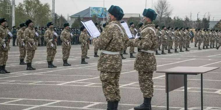 Тоқаев әскердегі әлімжеттік туралы айтты