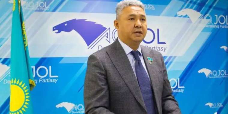 Азат Перуашев орынбасарының ұсталуына қатысты пікір білдірді