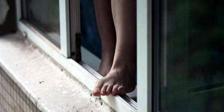 Щучинскте қыз бала терезеден құлап кетті