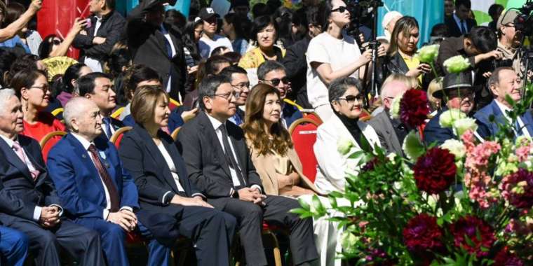 Алматы әкімі Ерболат Досаев алматылықтарды Қала күнімен құттықтады