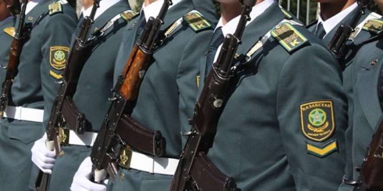 Алматыдағы ҰҚК Шекара академиясының курсанты көпқабатты үйден құлап, жан тапсырды